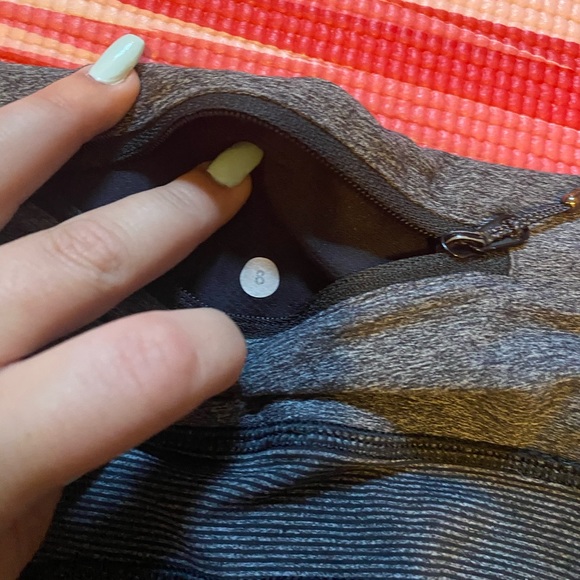 lululemon pocket leggings - Picture 2 of 4